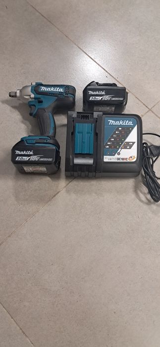 Wkrętarka kątowa makita