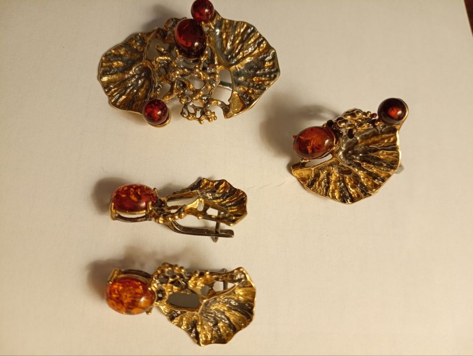 Ювелірні прикраси срібло з бурштином Калінінградский  янтарний завод