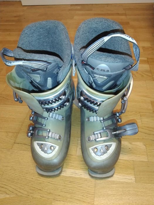 Buty narciarskie damskie