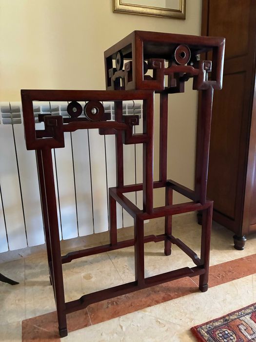 Estante / Móvel / Floreira / Coluna chinesa