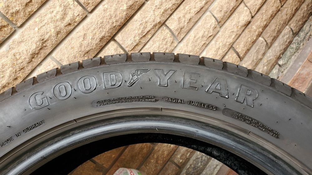 Літні шини 245 50  r20  105v Good Year Eagle sport