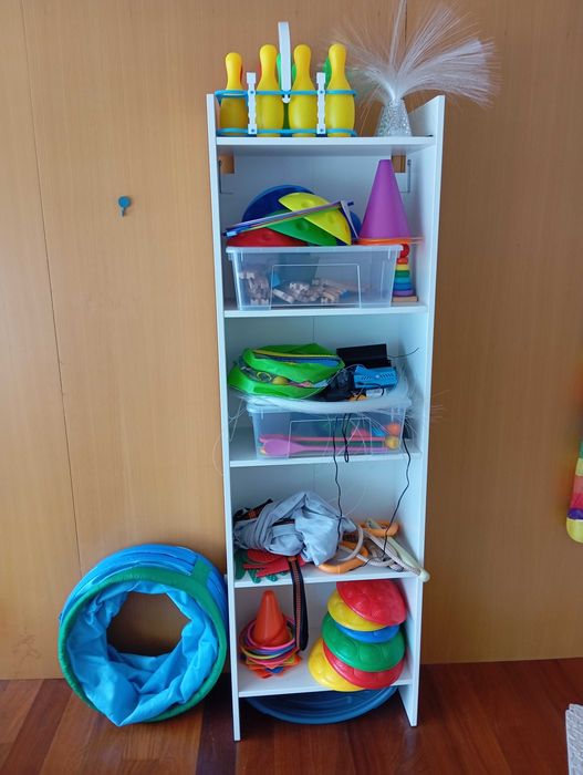 Brinquedos variados