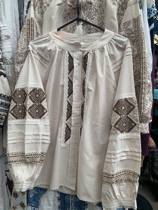 Жіночі вишиті сорочки блузи вишиванка вишиванки