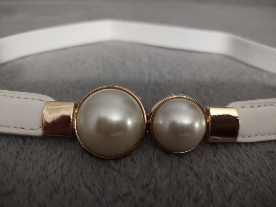 Nowy,biały ,elastyczny pasek