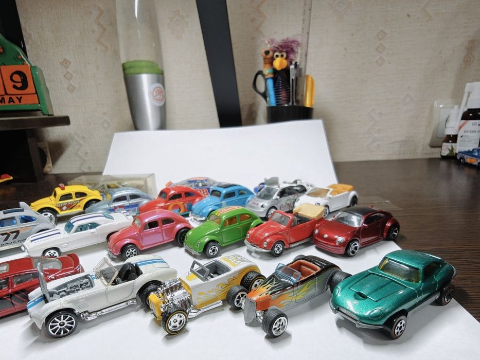 Машинки модели hot wheels matchbox Johnny lightning racing champions tomica