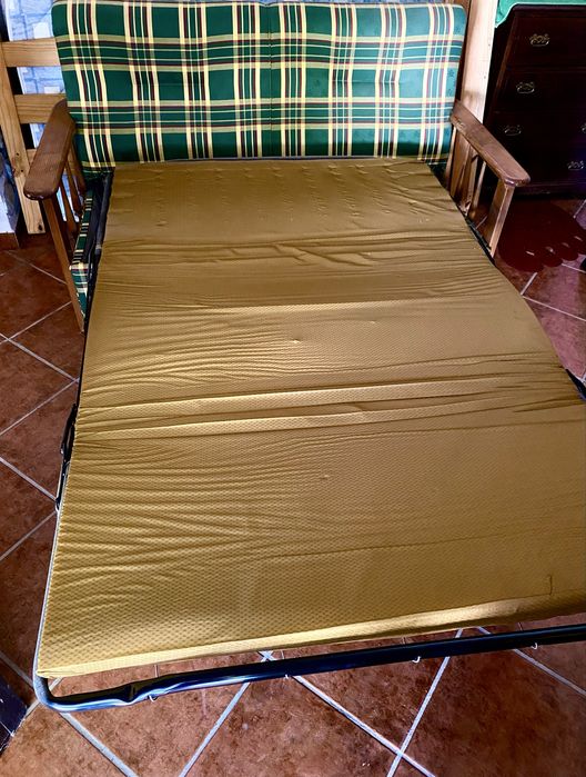 Sofá Cama + 2 poltronas