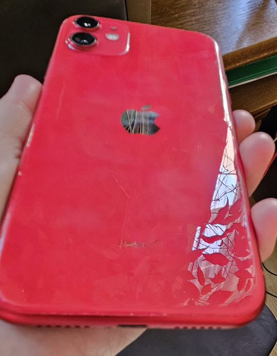 Iphone 11 ( wysyłka paczkomatem lub odbiór osobisty)
