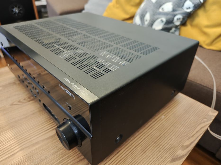 Yamaha RX-V671 Pilot HDMI