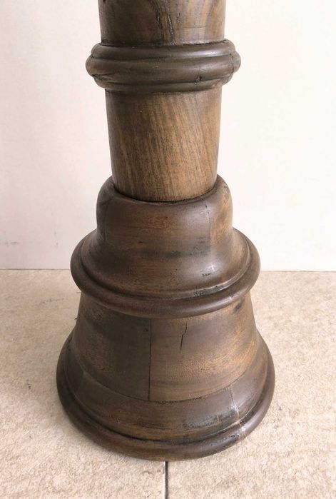 Coluna de Madeira Maciça