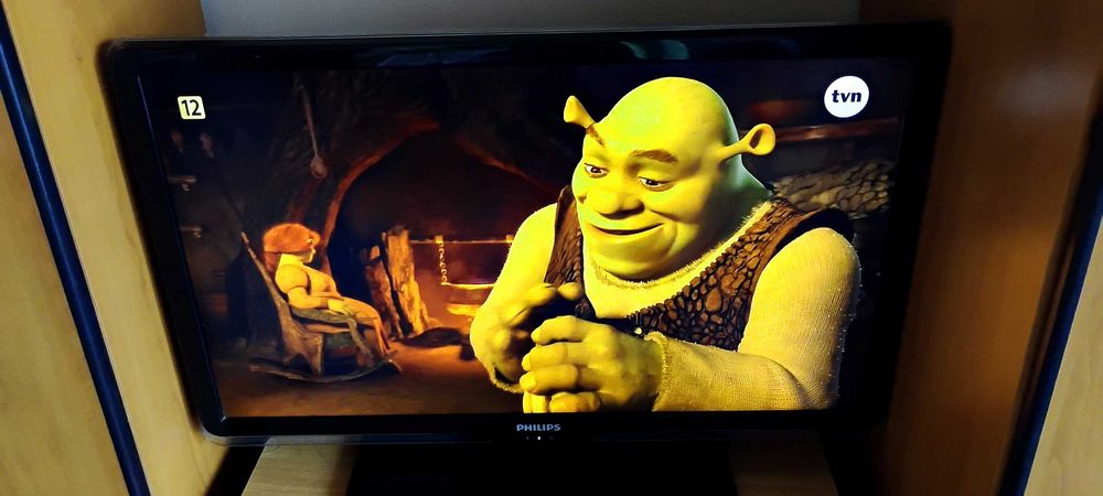 Telewizor TV Philips 32" FullHD 100Hz 2x Ambilight Spectra Lounge HDMI