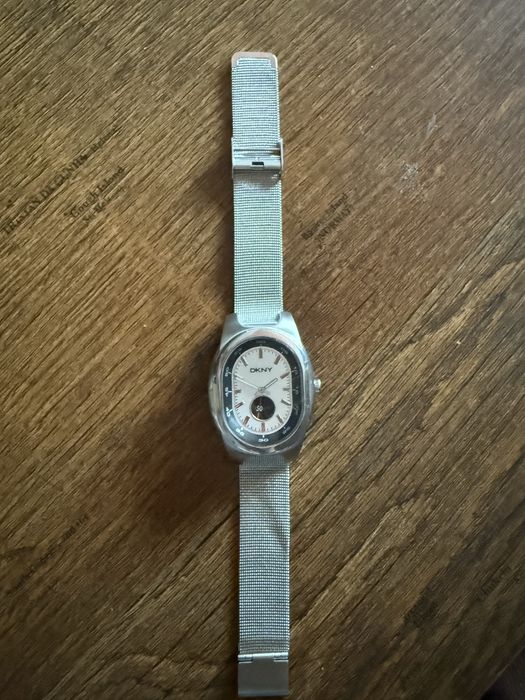 Часы DKNY 300402