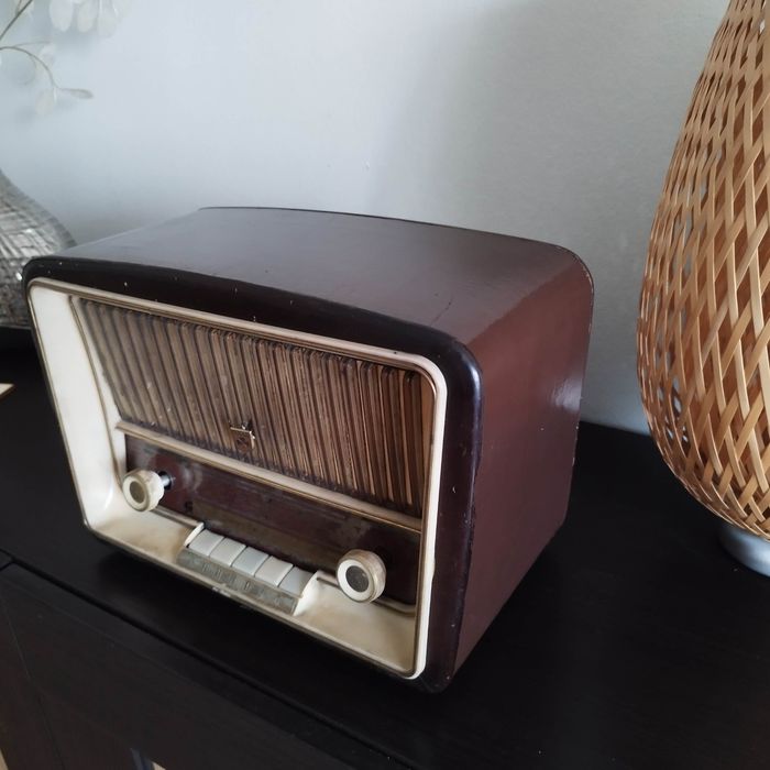 Coluna / Radio antigo bluetooth Grundig