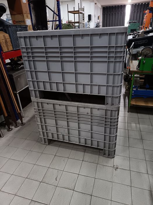 2 contentores plastico