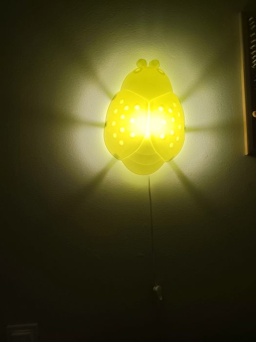 Lampka nocna ścienna dla dzieci
