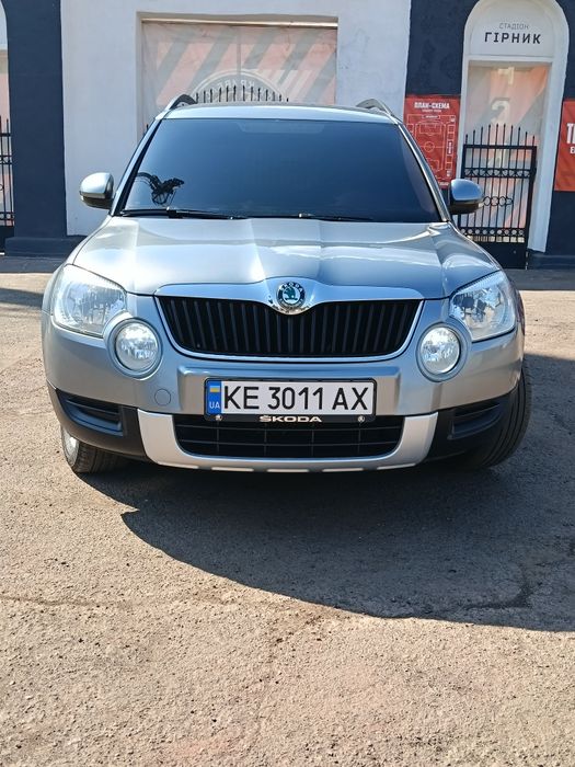 Продам власне авто Шкоду еті 2012 року з пробігом всього 68000 км, без підкрасів, вся в рідній фарбі.