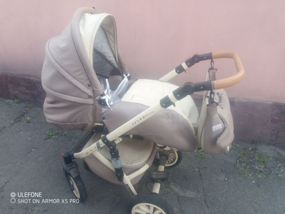 Універсальна коляска б/у в гарному стані