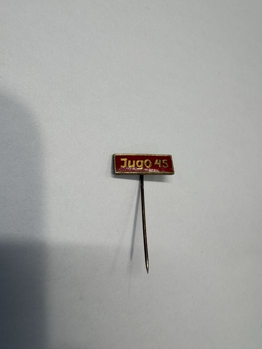 Metalowa prostokątna wpinka Yugo 45