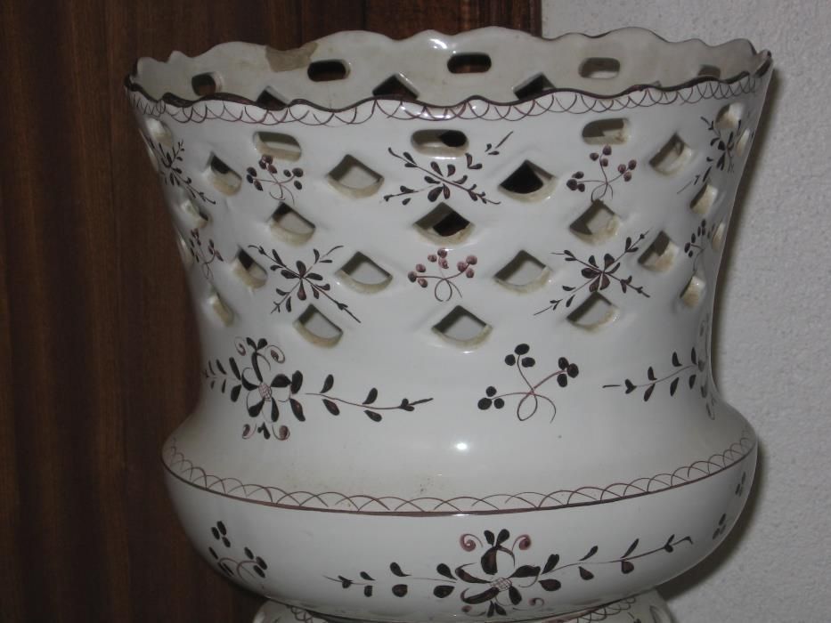 Coluna com vaso em loiça443109581049702401