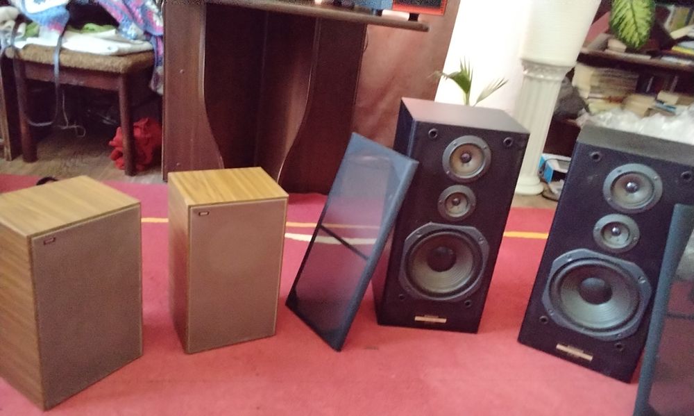 Комп'ютери монітори колонки