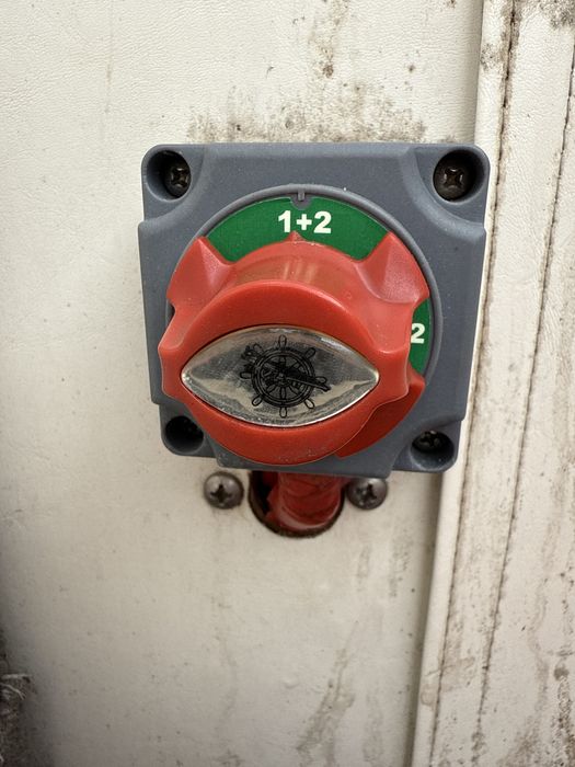 Barco bow rider Rinker Captiva 212 proa aberta, aceito retoma