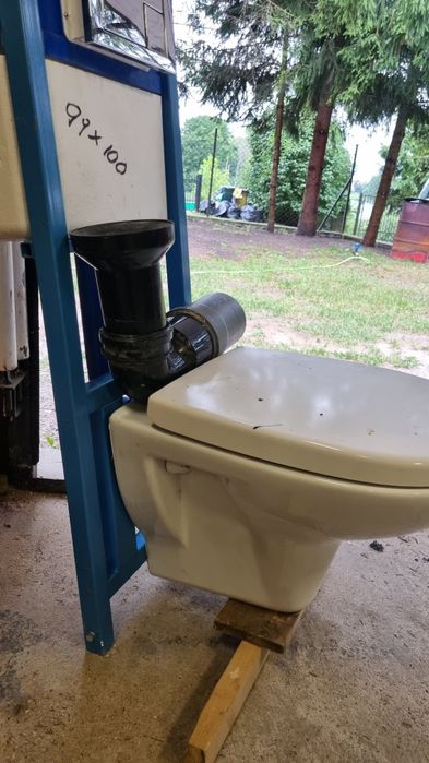 Wc podtynkowy stelarz