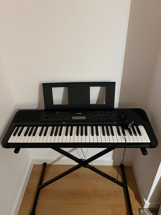 Teclado Yamaha psr-E273