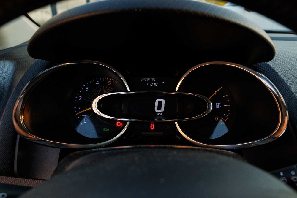 Renault Clio III 1.5 dCi Dynamique S – Económico, Fiável e Confortável