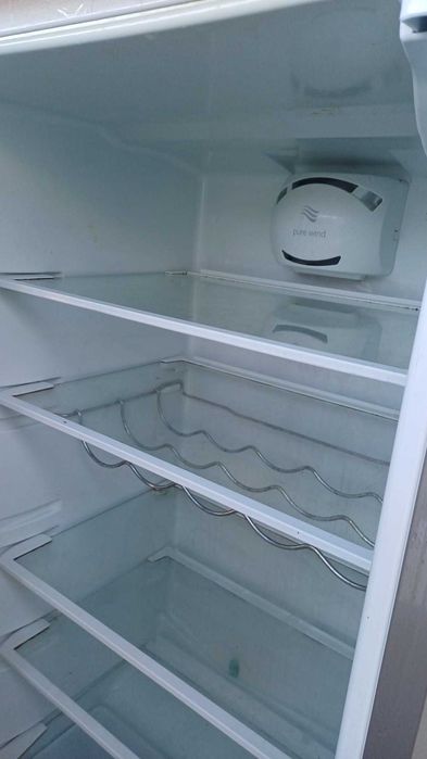 Frigorífico usado em funcionamento