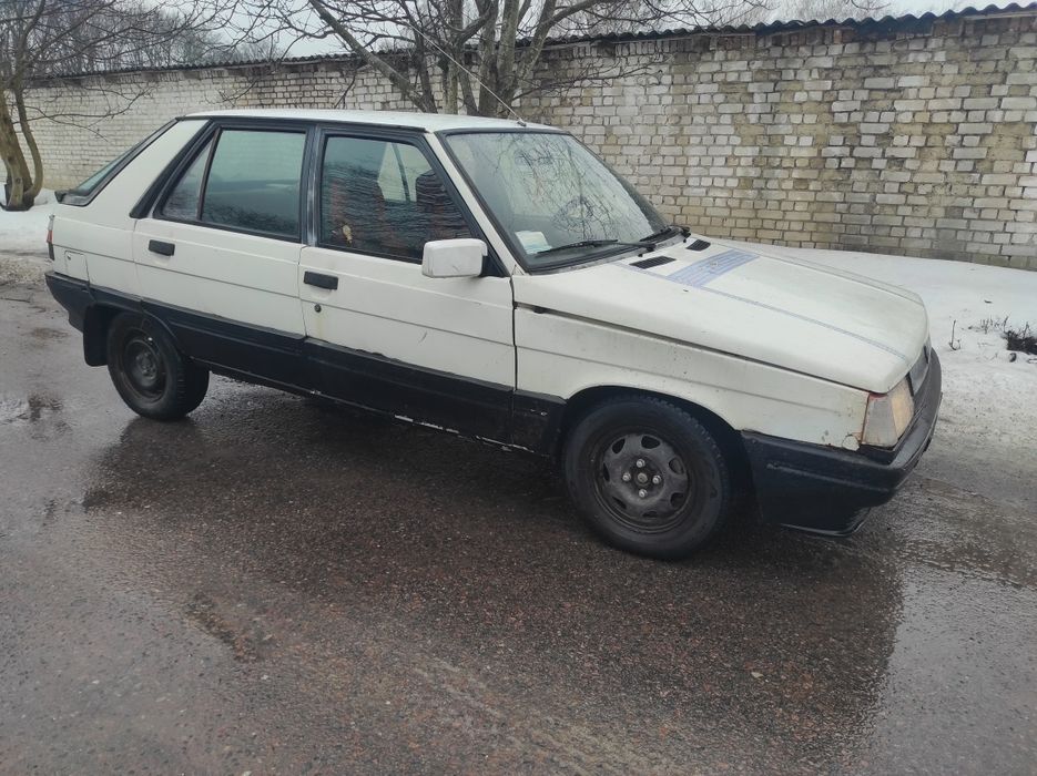 Рено 11  1.7 бензин