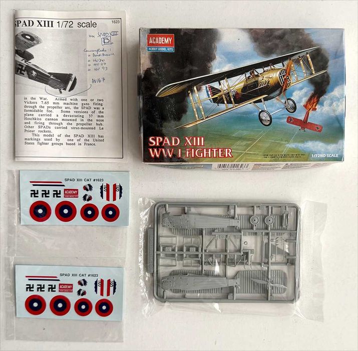 Academy_SPAD XIII WWI Fighter. Esc.1:72. Completo e como novo.
