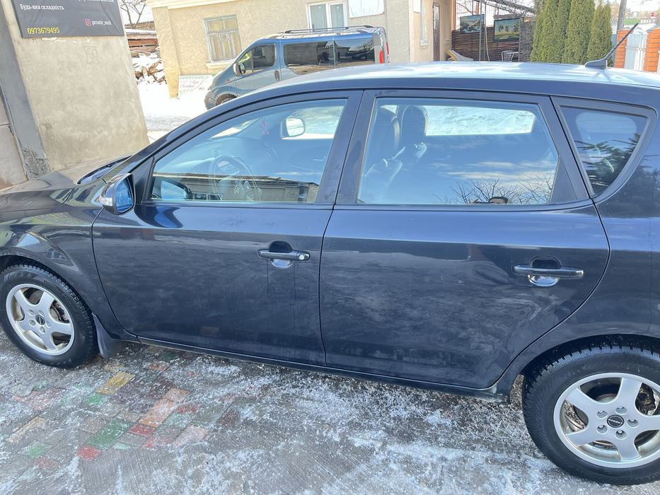 Продаю авто KIA CEED 2010 року