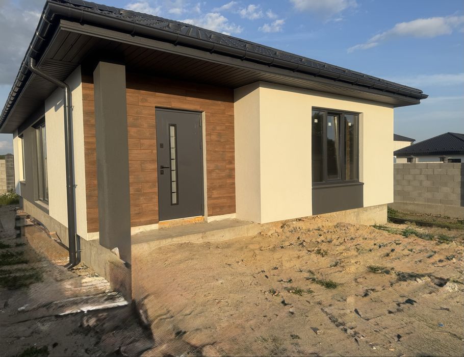 Продам стильну американку з внутрішніми роботами