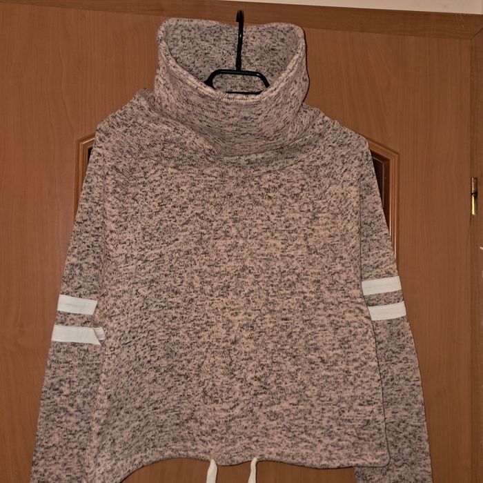 Ciepły Sweter szary marki derek haert, rozm. M