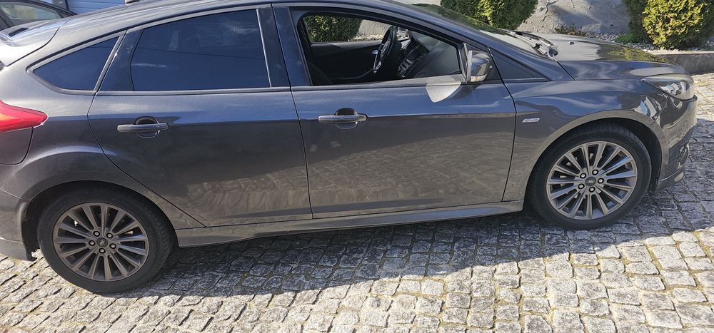 Ford focus 1.5  st line