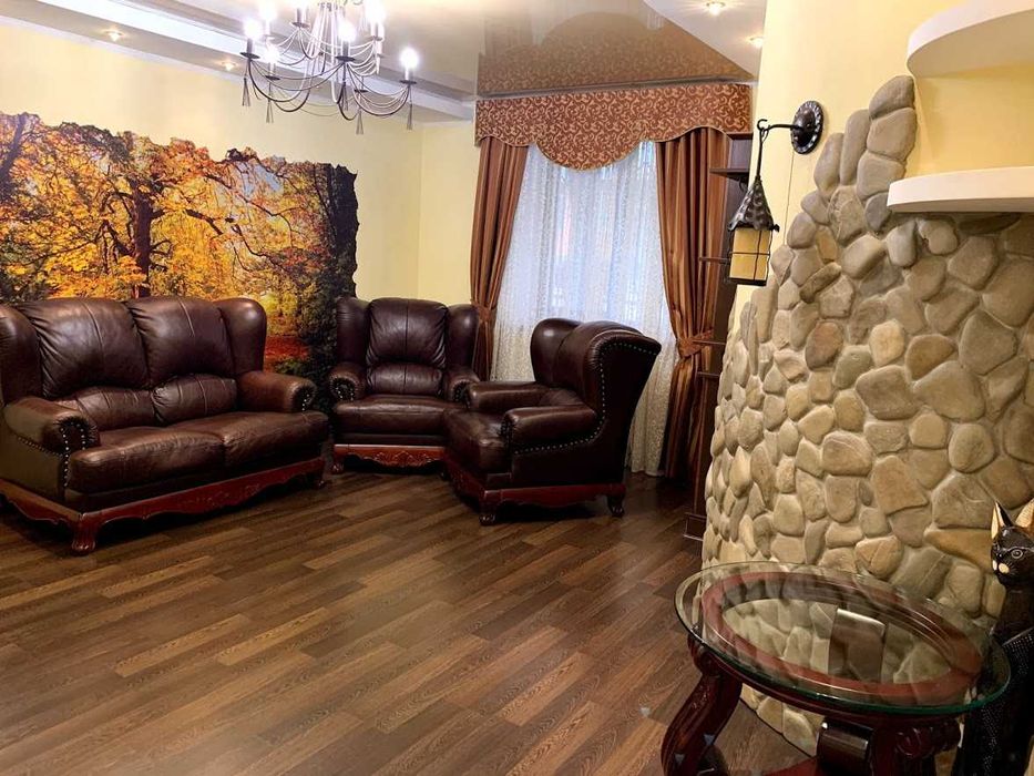 4к.квартира зі своїм виходом - More