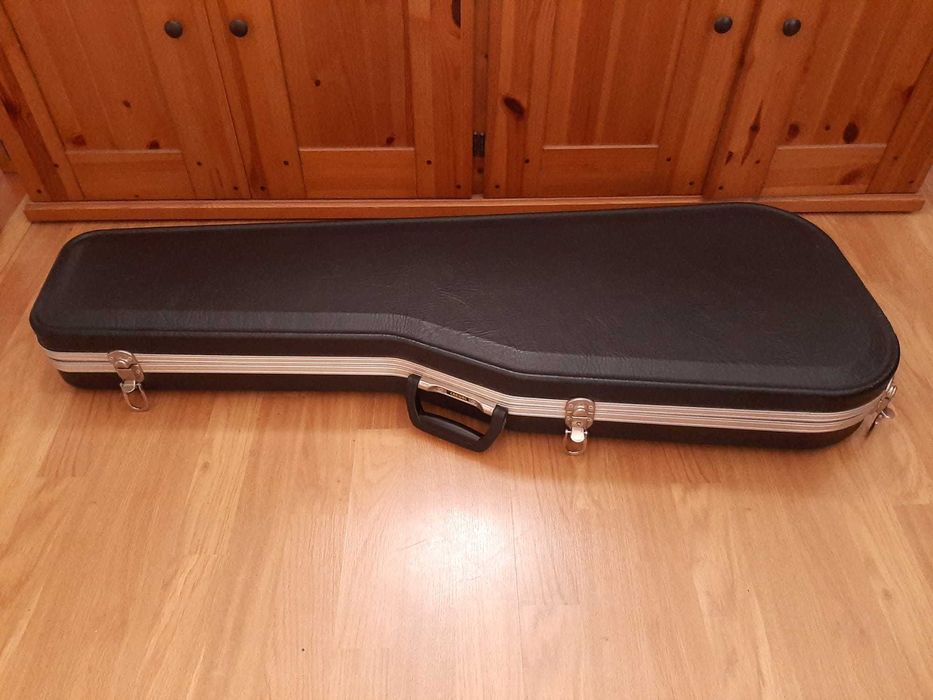 Fender Standard Stratocaster 2002 – Candy Apple Red (COMO NOVA)