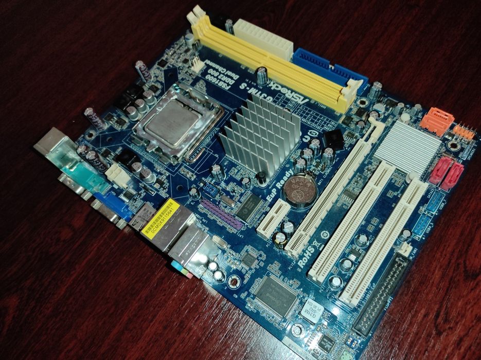 Материнська плата ASRock g31m-s intel celeron 2.4hz