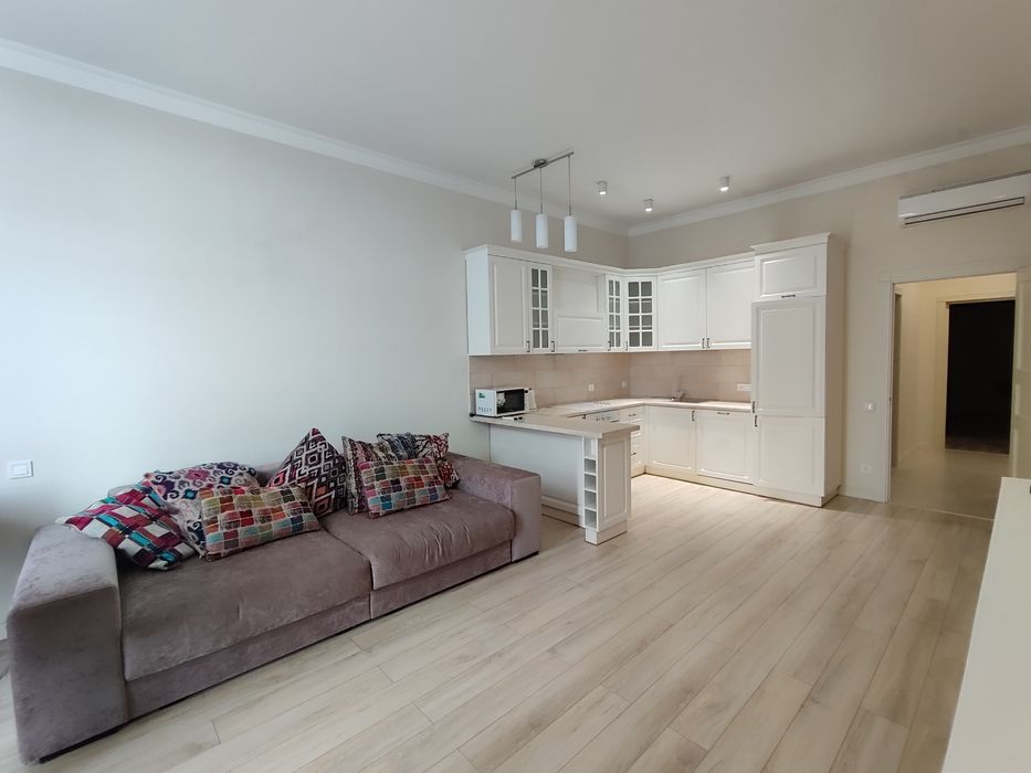 Сдам квартиру в ЖК"Сабанский"/парк Шевченко. Ланжерон. Гардеробная