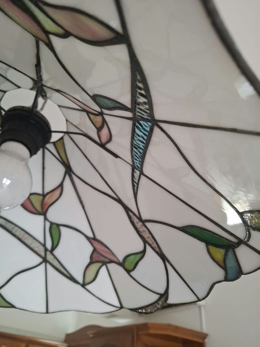 Conjunto de candeeiros em vidro pintado
