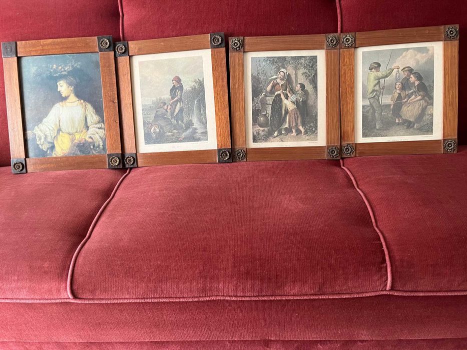 Set of 4 frames with prints of classic paintings
