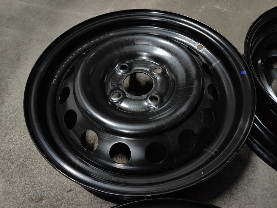 Felgi stalowe 15” 4.5J 4x100 ET37 Dacia Spring Komplet 4szt FS51