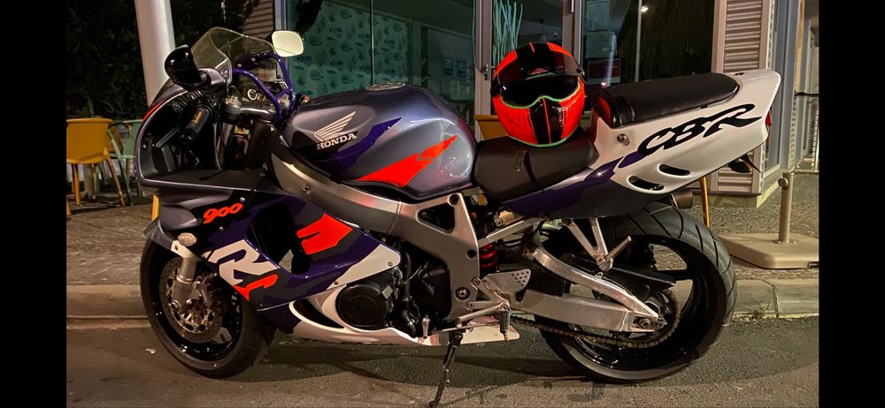 Honda Cbr 900rr, 1996