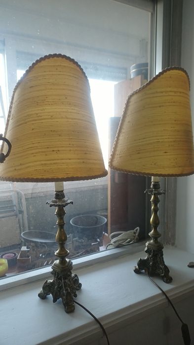 Par de candeeiros em estanho com abajour