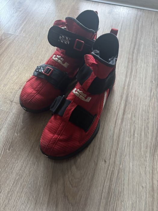 Nike LeBron Soldier