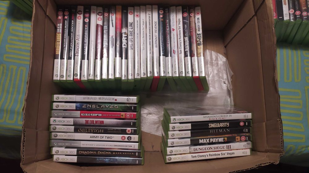 Colecção Xbox 360: quase 100 Jogos + consola 500GB + acessórios