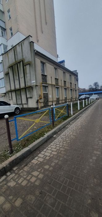 Продам  комерційне  приміщення