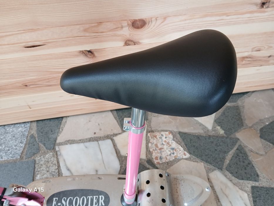 Trotinete elétrica menina