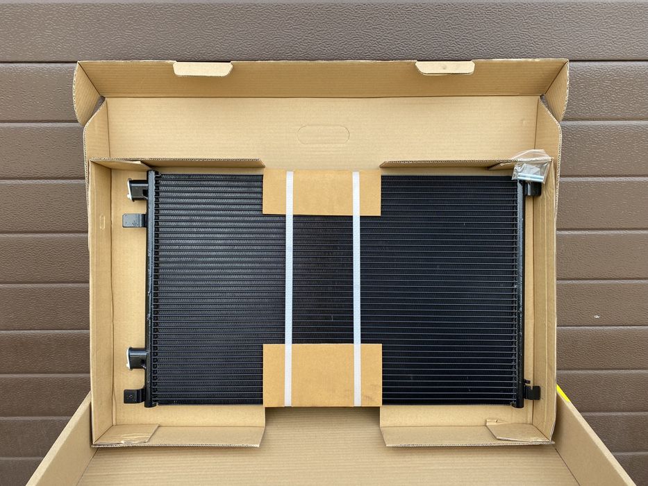 Радіатор кондиціонера Renault Megane 2 scenic 2