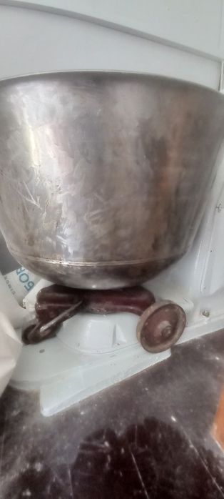 Тестомес промишленний
