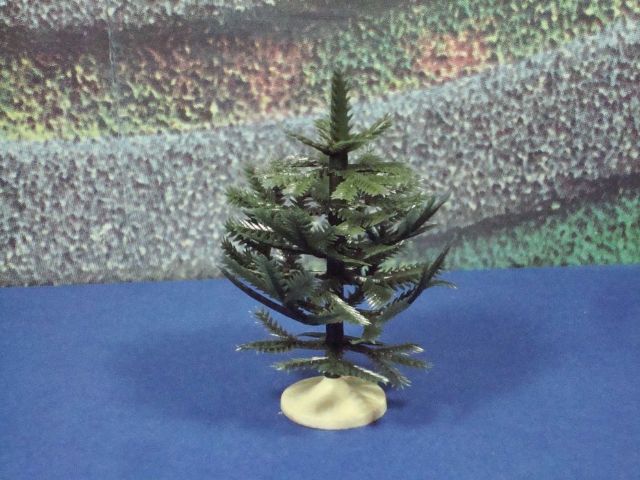 Lote 6 Arvores em Plástico / Artigo Novo